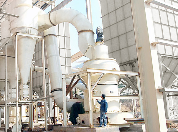 大型非金屬礦磨粉機廠家，桂林鴻程磨粉機，磨粉機，節(jié)能磨粉機，立磨，超細(xì)磨粉機，桂林鴻程磨粉機